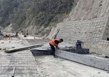 नारायणगढ–बुटवल सडक विस्तार आयोजना अन्तर्गत पूर्वी खण्डको दाउन्नेमा सडकको एकतर्फी ढलानको काम सकियो